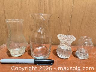 MaxSold Auction: Mixed Glass, Ceramic & Crystal Vases Lot — 10+ Pieces - Wellesley (Massachusetts, USA) PARTNER MANAGED Downsizing Online Auction - Mayo Road