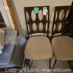 MaxSold Auction: Set of 2 Mid-Century Modern Retro Upholstered Chairs - Wellesley (Massachusetts, USA) PARTNER MANAGED Downsizing Online Auction - Mayo Road
