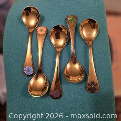 MaxSold Auction: Set of 5 Sterling Silver Enamel Floral Teaspoons, 1970s Hallmarked - Wellesley (Massachusetts, USA) PARTNER MANAGED Downsizing Online Auction - Mayo Road