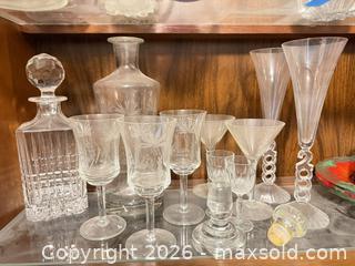 MaxSold Auction: Tiffany Crystal Decanter & Glassware  - Wellesley (Massachusetts, USA) PARTNER MANAGED Downsizing Online Auction - Mayo Road