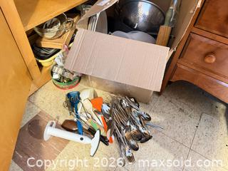 MaxSold Auction: Vintage flatware, Dansk, Bakeware, More  - Wellesley (Massachusetts, USA) PARTNER MANAGED Downsizing Online Auction - Mayo Road