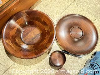 MaxSold Auction: Wooden Serveware — Bowls, Platter, Divided Tray, Salad Bowl - Wellesley (Massachusetts, USA) PARTNER MANAGED Downsizing Online Auction - Mayo Road