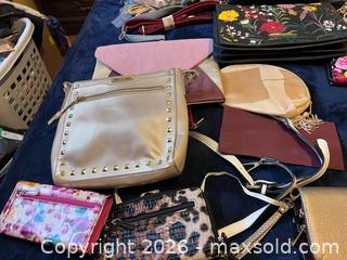 MaxSold Auction: Assorted Handbags & Purses, Mixed Brands B - Kitchener (Ontario, Canada) Estate Sale Online Auction - Fischer-Hallman Road