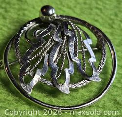 MaxSold Auction: Bond Boyd Sterling Silver Brooch. Jewelry. - Burnaby (British Columbia, Canada) SELLER MANAGED Downsizing Online Auction - Claude Avenue