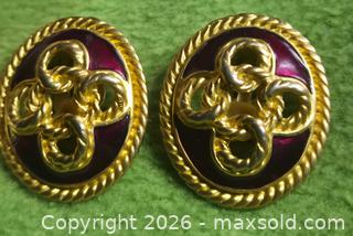 MaxSold Auction: Jewelry. Gold tone Fancy - High end Clip on Earrings - Burnaby (British Columbia, Canada) SELLER MANAGED Downsizing Online Auction - Claude Avenue