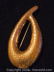 MaxSold Auction: Jewelry.  Monet Gold tone Brooch - Burnaby (British Columbia, Canada) SELLER MANAGED Downsizing Online Auction - Claude Avenue