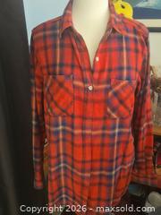 MaxSold Auction: Mossimo Long Sleeve.  "Boyfriend Fit" Flannel - Burnaby (British Columbia, Canada) SELLER MANAGED Downsizing Online Auction - Claude Avenue
