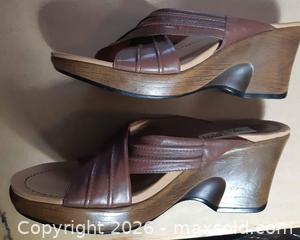 MaxSold Auction: New Dansko Wedge Heel. Size 11.  women's shoe - Burnaby (British Columbia, Canada) SELLER MANAGED Downsizing Online Auction - Claude Avenue