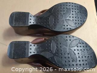 MaxSold Auction: New Dansko Wedge Heel. Size 11.  women's shoe - Burnaby (British Columbia, Canada) SELLER MANAGED Downsizing Online Auction - Claude Avenue