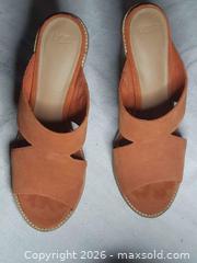 MaxSold Auction: Orange UGG chunk heel. Size 11. Womens shoe - Burnaby (British Columbia, Canada) SELLER MANAGED Downsizing Online Auction - Claude Avenue