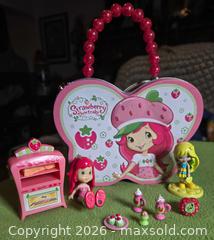 MaxSold Auction: Strawberry Shortcake Lot - Burnaby (British Columbia, Canada) SELLER MANAGED Downsizing Online Auction - Claude Avenue