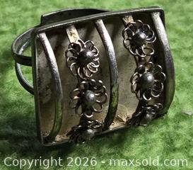 MaxSold Auction: Vintage .925-  Unique/  Appears old/ floral ring.  Jewelry. - Burnaby (British Columbia, Canada) SELLER MANAGED Downsizing Online Auction - Claude Avenue