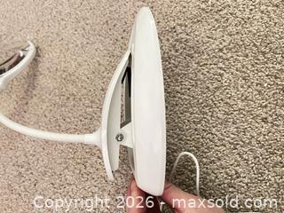 MaxSold Auction: LED Magnifying Desk/Clamp Lamp with 4–6 in Lens - Sarnia (Ontario, Canada) PARTNER MANAGED Downsizing Online Auction -  Palmerston Street