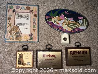 MaxSold Auction: Lot of 5 Cat Decorative Wall Plaques with Small Frame & Nightlight - Sarnia (Ontario, Canada) PARTNER MANAGED Downsizing Online Auction -  Palmerston Street