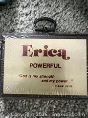 MaxSold Auction: Lot of 5 Cat Decorative Wall Plaques with Small Frame & Nightlight - Sarnia (Ontario, Canada) PARTNER MANAGED Downsizing Online Auction -  Palmerston Street