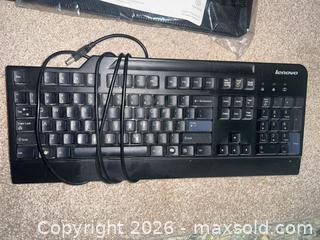 MaxSold Auction: Nextech Laptop Cooling Pad & Lenovo Wired USB Keyboard - Sarnia (Ontario, Canada) PARTNER MANAGED Downsizing Online Auction -  Palmerston Street