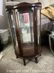 MaxSold Auction: Traditional Mahogany Solid Wood and Glass Display Cabinet - Sarnia (Ontario, Canada) PARTNER MANAGED Downsizing Online Auction -  Palmerston Street
