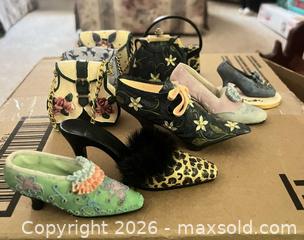 MaxSold Auction: Victorian-Style Miniature Shoes, Purses & Figurines Set (9 pc) - Sarnia (Ontario, Canada) PARTNER MANAGED Downsizing Online Auction -  Palmerston Street