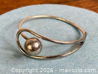 MaxSold Auction: Vintage Modernist Sterling Silver Bangle - Hamilton (Ontario, Canada) SELLER MANAGED Estate Sale Online Auction - Gertrude Street