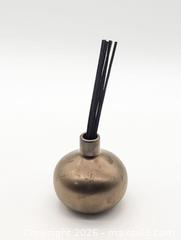 MaxSold Auction: Metallic-Look Ceramic Reed Oil Diffuser  - Cobourg (Ontario, Canada) SELLER MANAGED Moving Online Auction - Burnham Street
