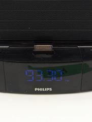 MaxSold Auction: Philips Fidelio Docking Speaker with Radio and Alarm - Cobourg (Ontario, Canada) SELLER MANAGED Moving Online Auction - Burnham Street