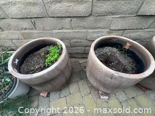 MaxSold Auction: 2 Extra Large Terracotta Planters - Oxnard (California, USA) PARTNER MANAGED Estate Sale Online Auction - West Fifth Street