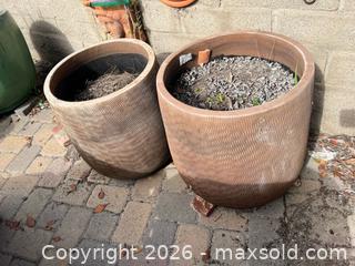 MaxSold Auction: 2 Extra Large Terracotta Planters - Oxnard (California, USA) PARTNER MANAGED Estate Sale Online Auction - West Fifth Street