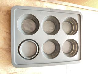 MaxSold Auction: Bakeware! Pans and More - Oxnard (California, USA) PARTNER MANAGED Estate Sale Online Auction - West Fifth Street
