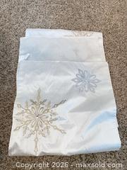 MaxSold Auction: Holiday Themed Linens - Oxnard (California, USA) PARTNER MANAGED Estate Sale Online Auction - West Fifth Street