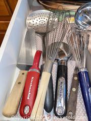 MaxSold Auction: Kitchen Utensils - Oxnard (California, USA) PARTNER MANAGED Estate Sale Online Auction - West Fifth Street