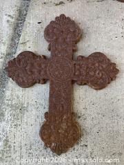 MaxSold Auction: Metal Outdoor Decor - Oxnard (California, USA) PARTNER MANAGED Estate Sale Online Auction - West Fifth Street