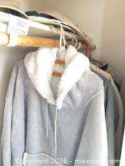 MaxSold Auction: Outerwear and Hats - Oxnard (California, USA) PARTNER MANAGED Estate Sale Online Auction - West Fifth Street