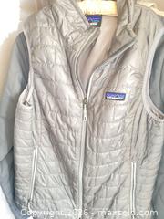 MaxSold Auction: Outerwear and Hats - Oxnard (California, USA) PARTNER MANAGED Estate Sale Online Auction - West Fifth Street