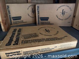 MaxSold Auction: Pampered Chef Stoneware: Gingerbread Mold, 2 Stoneware Loaf Pans - Oxnard (California, USA) PARTNER MANAGED Estate Sale Online Auction - West Fifth Street