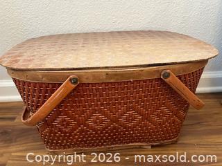 MaxSold Auction: Picnic Baskets and More - Oxnard (California, USA) PARTNER MANAGED Estate Sale Online Auction - West Fifth Street
