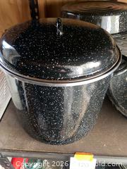 MaxSold Auction: Speckled Enamelware Pots & Washbasin - Oxnard (California, USA) PARTNER MANAGED Estate Sale Online Auction - West Fifth Street