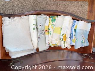 MaxSold Auction: Stunning Table Linens & Napkins - Oxnard (California, USA) PARTNER MANAGED Estate Sale Online Auction - West Fifth Street