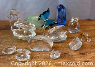 MaxSold Auction: Glass Collectables Including 6 Miniature Swarovski Crystal Figurines - Oakville (Ontario, Canada) PARTNER MANAGED Estate Sale Online Auction - Lakeshore Road West