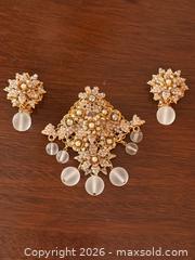 MaxSold Auction: M&M Designs Fla. Mark Mercy (Stanley Hagler) Faux Pearl Rhinestone and Glass Cabochons Jewellery Set  - Oakville (Ontario, Canada) PARTNER MANAGED Estate Sale Online Auction - Lakeshore Road West