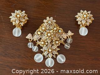 MaxSold Auction: M&M Designs Fla. Mark Mercy (Stanley Hagler) Faux Pearl Rhinestone and Glass Cabochons Jewellery Set  - Oakville (Ontario, Canada) PARTNER MANAGED Estate Sale Online Auction - Lakeshore Road West
