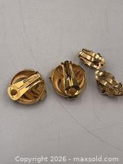 MaxSold Auction: Oscar de la Renta Costume Jewellery Set: Necklace and Earrings Gold Toned with Purple Glass - Oakville (Ontario, Canada) PARTNER MANAGED Estate Sale Online Auction - Lakeshore Road West