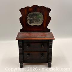 MaxSold Auction: Selection of Miniatures and Collection of Thimbles  - Oakville (Ontario, Canada) PARTNER MANAGED Estate Sale Online Auction - Lakeshore Road West