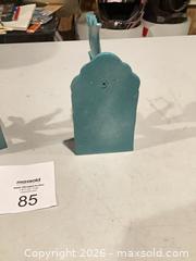 MaxSold Auction: Iron book ends - North Grenville (Ontario, Canada) SELLER MANAGED Reseller Online Auction - County Road 19