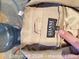 MaxSold Auction: Jacket - North Grenville (Ontario, Canada) SELLER MANAGED Reseller Online Auction - County Road 19