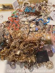 MaxSold Auction: Jewelry  - North Grenville (Ontario, Canada) SELLER MANAGED Reseller Online Auction - County Road 19