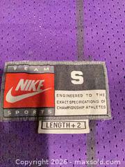 MaxSold Auction: Raptors jersey - North Grenville (Ontario, Canada) SELLER MANAGED Reseller Online Auction - County Road 19