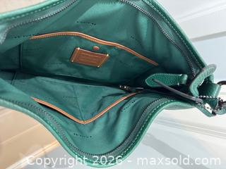 MaxSold Auction: Coach Leather Bag - Toronto (Ontario, Canada) SELLER MANAGED Downsizing Online Auction - Yonge (CONDO)