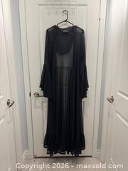 MaxSold Auction: Gothic Cover Up - Toronto (Ontario, Canada) SELLER MANAGED Downsizing Online Auction - Yonge (CONDO)