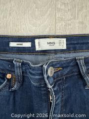 MaxSold Auction: Mango Skinny Jeans - Toronto (Ontario, Canada) SELLER MANAGED Downsizing Online Auction - Yonge (CONDO)