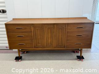 MaxSold Auction: MCM Walnut Broyhill Sculptra 9-Drawer Dresser  - Toronto (Ontario, Canada) PARTNER MANAGED Estate Sale Online Auction -  Esander Drive (STORAGE)